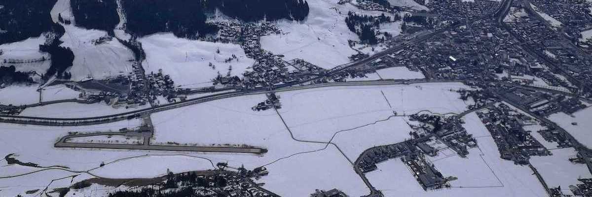 Flugwegposition um 13:05:14: Aufgenommen in der Nähe von Gemeinde Kirchdorf in Tirol, Österreich in 1956 Meter
